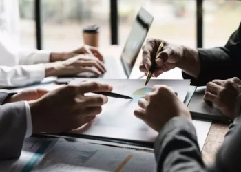 O maior risco para as empresas hoje não é errar, é se dispersar