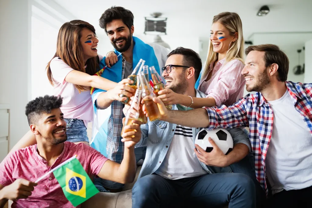 Buscas por cerveja zero e streetwear disparam entre torcedores
