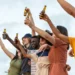 Desce uma gelada: consumidores pagam mais por experiência e qualidade na cerveja
