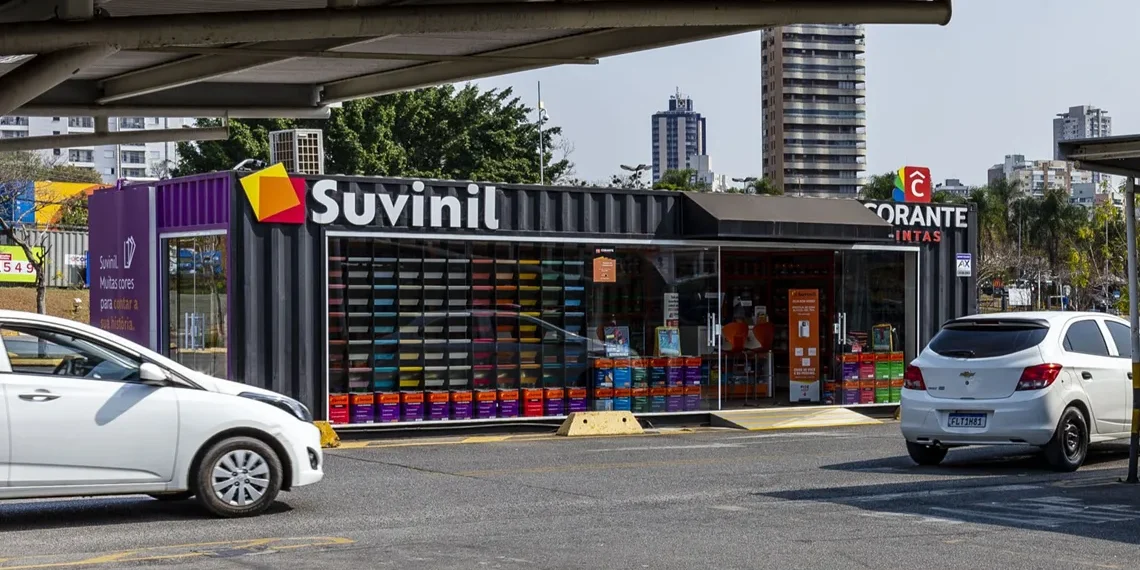 Carrefour Property leva lojas em contêineres para estacionamentos