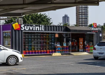 Carrefour Property leva lojas em contêineres para estacionamentos