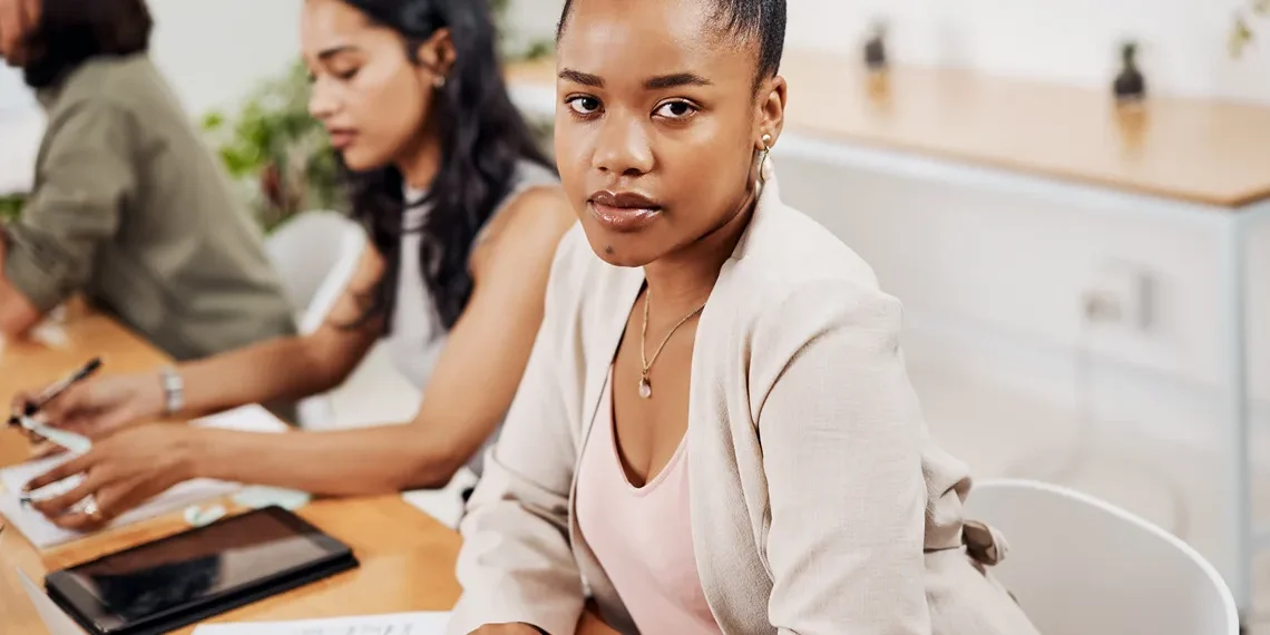 Desemprego entre mulheres negras jovens chega a 24,7%, aponta estudo