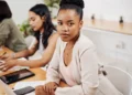 Desemprego entre mulheres negras jovens chega a 24,7%, aponta estudo