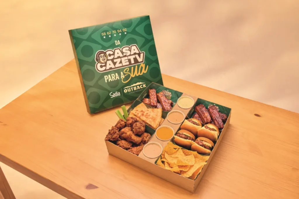 Outback lança box temático em parceria com a Casa CazéTV