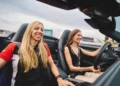 Porsche Experience combina varejo de luxo, treinamento de pilotagem e roteiros de aventura