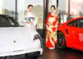 Porsche Experience combina varejo de luxo, treinamento de pilotagem e roteiros de aventura