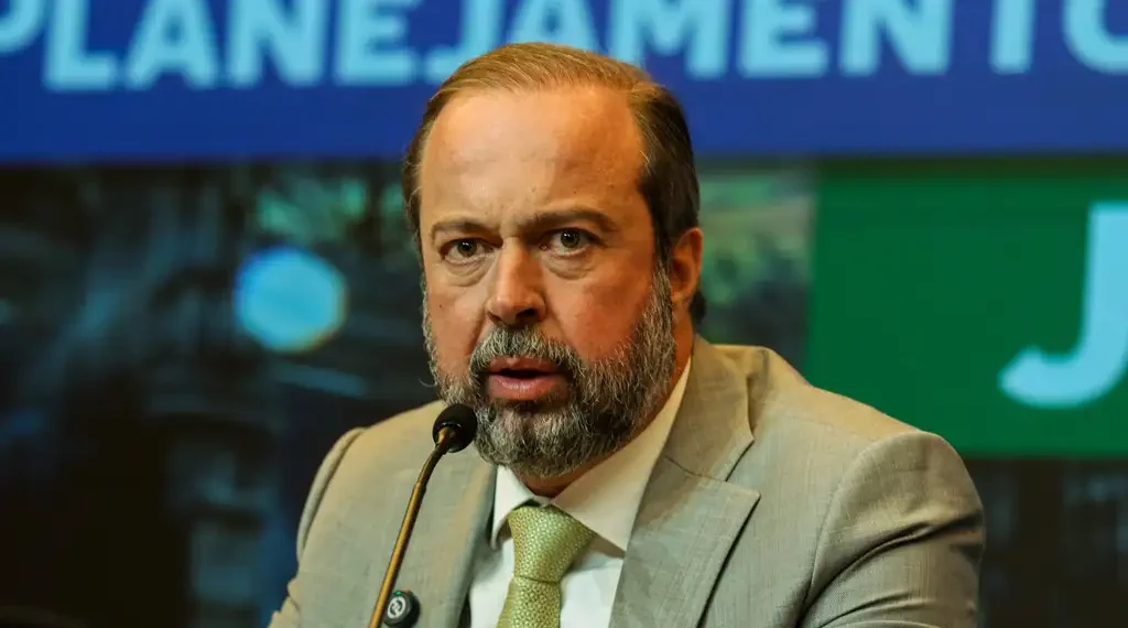 Brasil foi o País com menor impacto com guerra dos EUA no Oriente Médio, diz Silveira