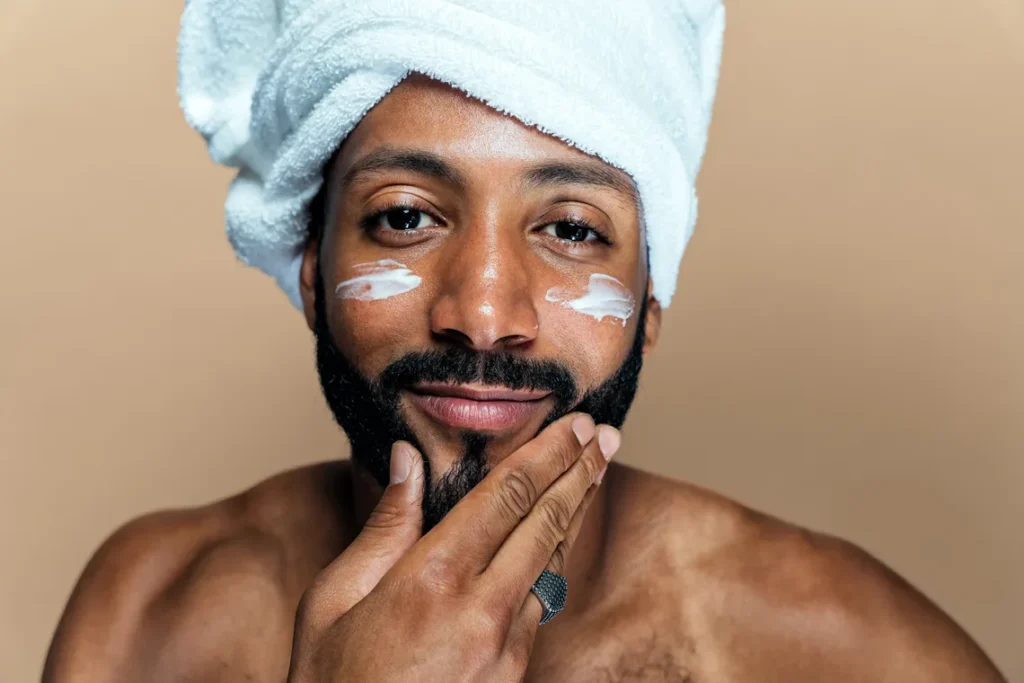 Beleza masculina cresce no mercado global, que deve chegar a US$ 1,52 tri até 2035