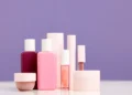 Anvisa proíbe venda e uso de cosméticos irregulares; veja a lista