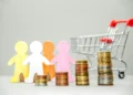 Pleno emprego, mas não pleno consumo: a nova disputa pelo orçamento do brasileiro