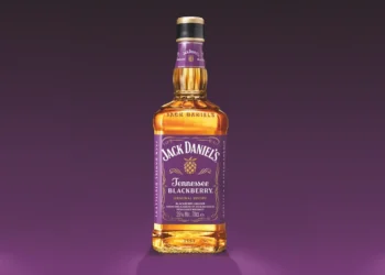 Jack Daniel's amplia linha de saborizados no Brasil