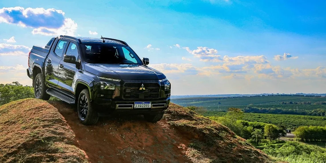 Cade aprova compra de 50% da Mitsubishi Fuso pela Foxconn