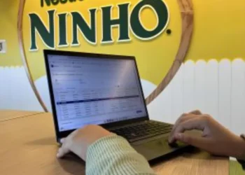 Nestlé amplia uso de IA para otimizar abastecimento no varejo