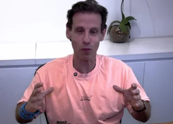 Chilli Beans avança nas negociações com parceiros, afirma CEO